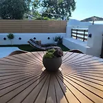 Malakion Lux Seaside Jacuzzi