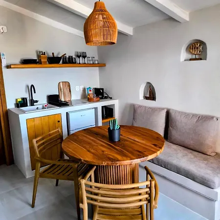 Malakion Lux Seaside Jacuzzi