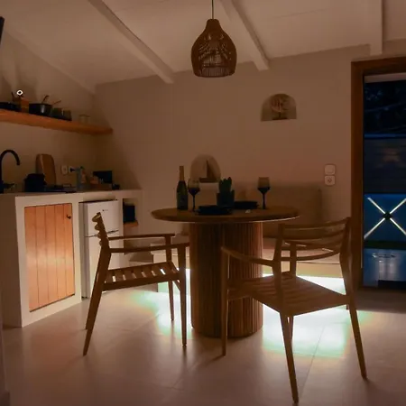 Malakion Lux Seaside Jacuzzi Feriehus