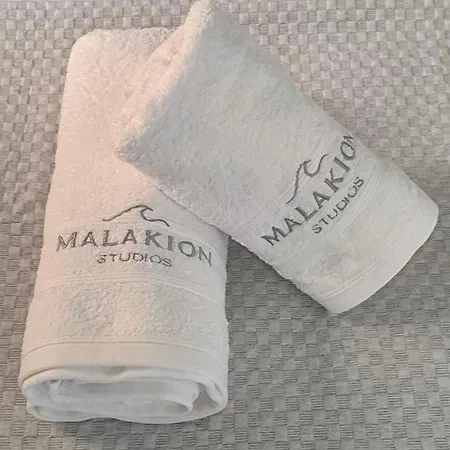 Feriehus Malakion Lux Seaside Jacuzzi Malaki